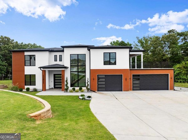 151 South Pointe Drive, Hartwell