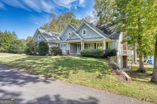 609 Cypress Pointe Lane, Hayesville