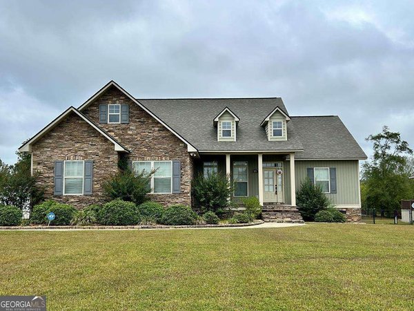 45 Surrey Circle, Tifton