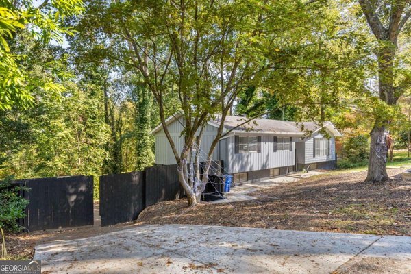 2276 SKYLINE Drive, Gainesville
