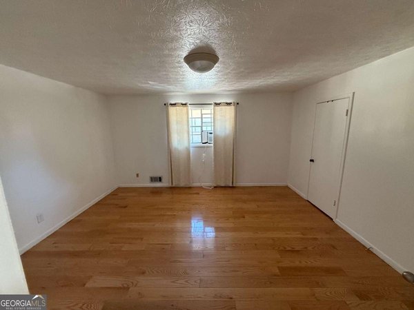 2956 Dekalb Drive, Atlanta