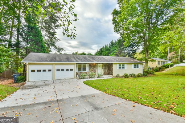 246 Greenwood Drive, Lilburn