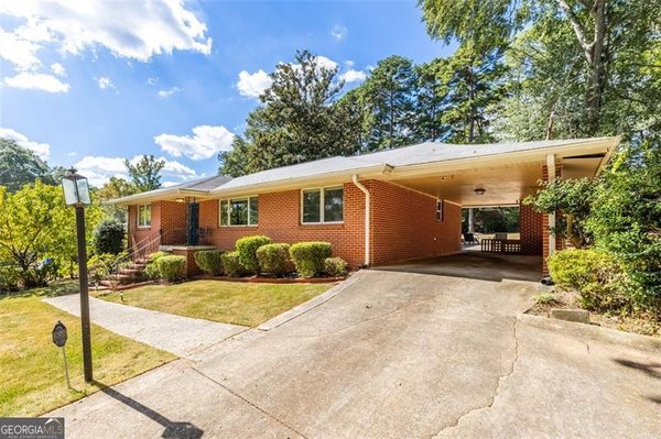 2171 EDGEMORE Drive, Atlanta