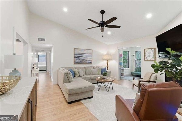 708 Parkaire Crossing, Marietta