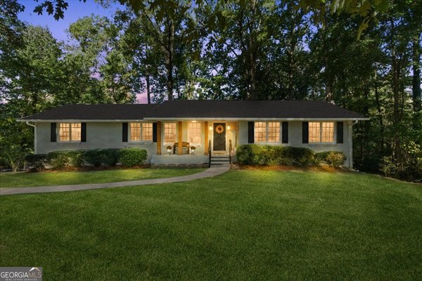 7 Thrushwood Road, Rome