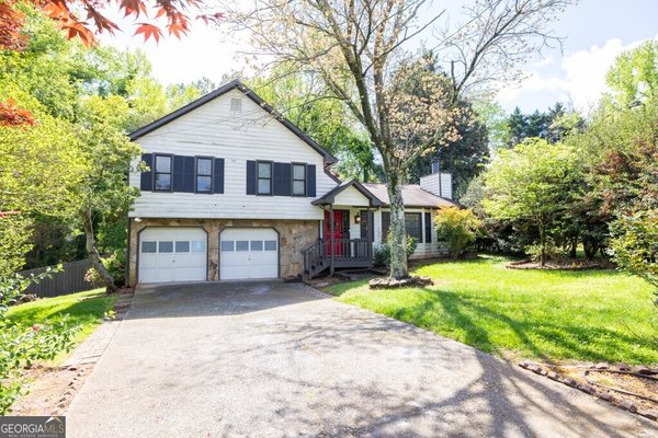 1763 Hearth Stone Circle, Lawrenceville