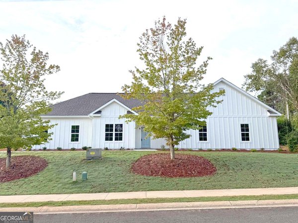 100 Creekside Drive, LaGrange