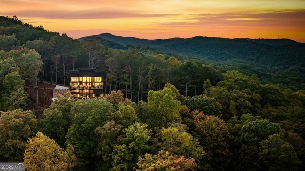 321 Skylight Drive, Blue Ridge