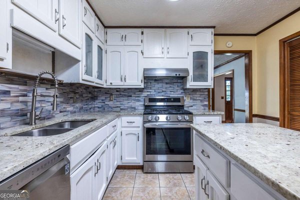 1465 Pounds Road, Lilburn