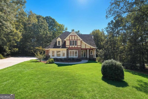 40 JOE LEE Drive, Sharpsburg