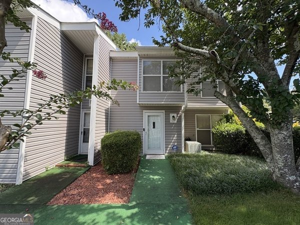 105 Governors Drive, Forest Park