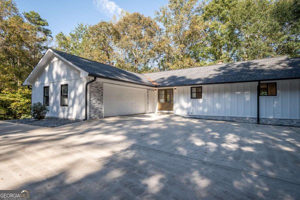 250 Harbor Heights Circle, Lavonia