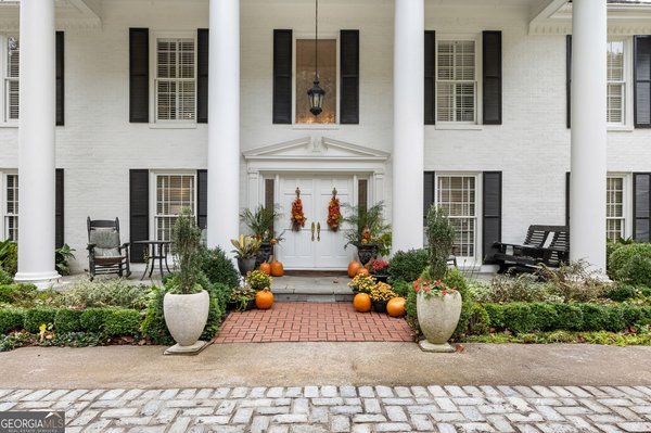 1700 Chartwell Trace, Stone Mountain