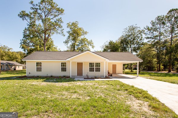 2350 Edgewood Street, Waycross