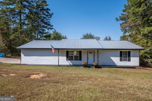 248 Highland Estates, Commerce