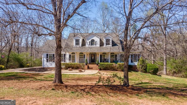 157 RIVERBEND Circle, Royston