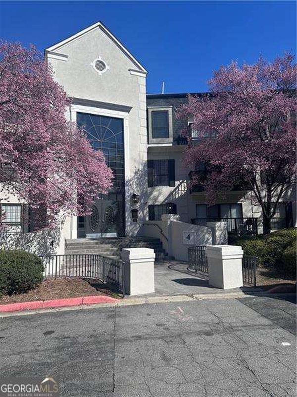 4106 PINE HEIGHTS Drive, Atlanta