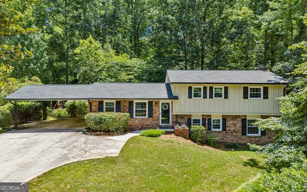 4372 Ashwoody Trail, Atlanta