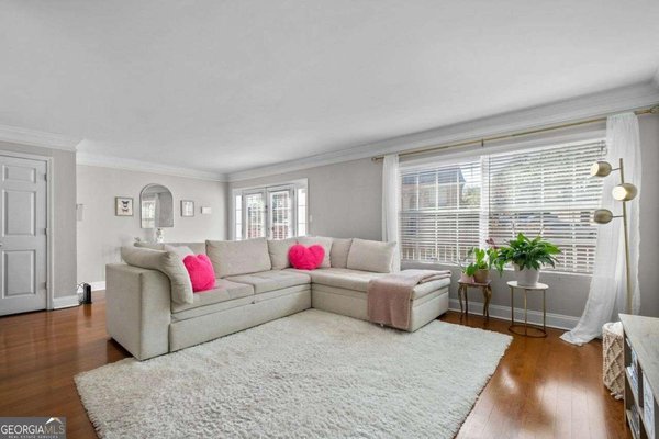 6980 Roswell Road, Atlanta