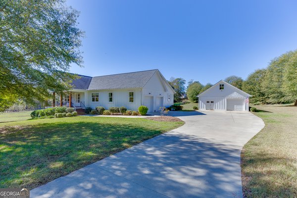 182 Farm Hill Drive, Clarkesville