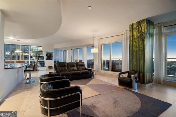 3325 Piedmont Road, Atlanta