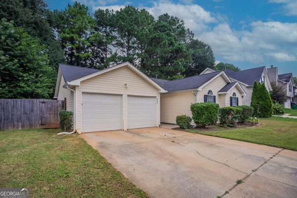 6384 Stonebridge Creek Lane, Lithonia