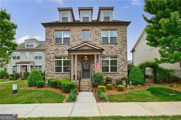 860 Hargrove Point Way, Alpharetta