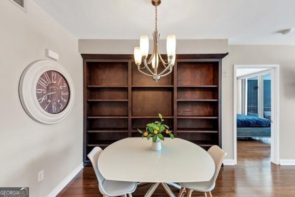 3338 Peachtree Road, Atlanta