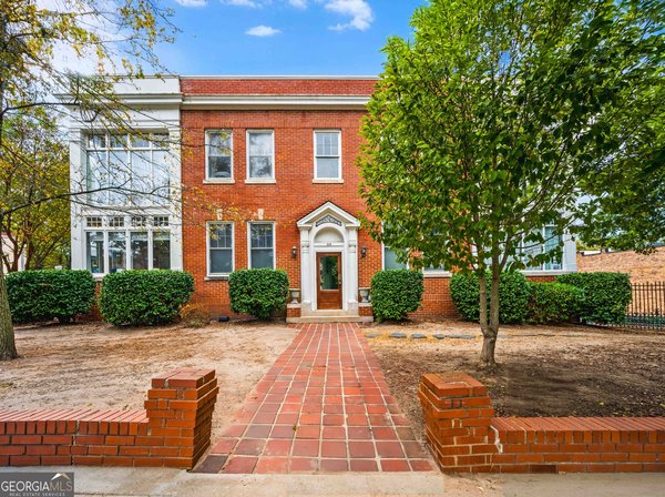 1050 North Highland Avenue, Atlanta