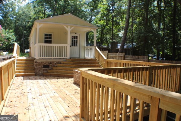 480 River Road, Eastman