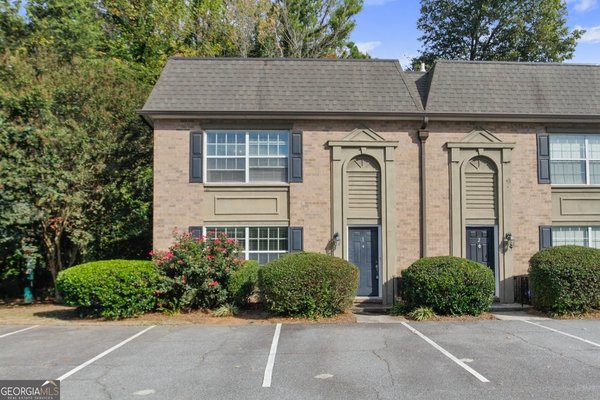 6980 Roswell Road, Sandy Springs
