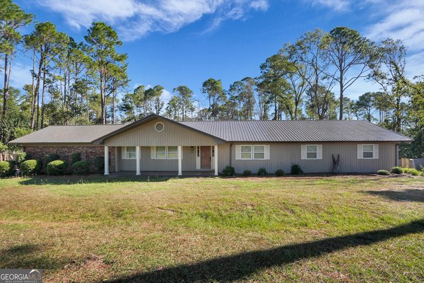 141 Nelson Avenue, Lyons