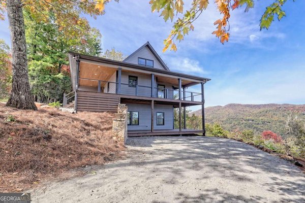 556 Summer Lane, Clayton