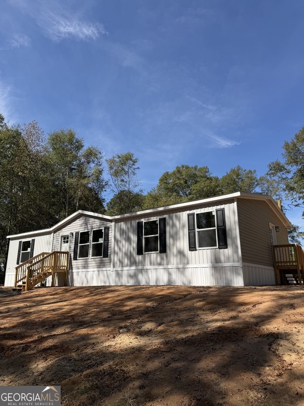 18 Three Lakes Drive, Phenix