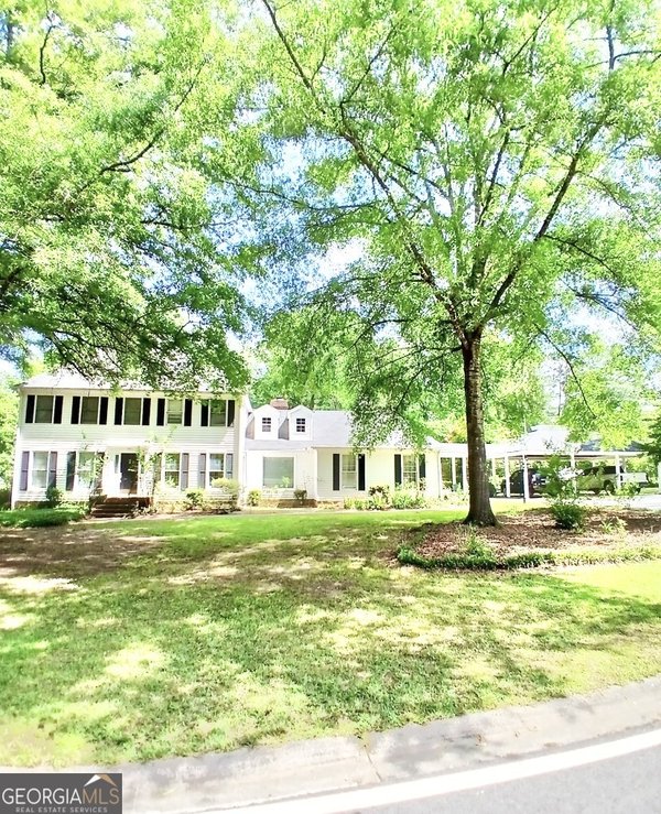311 Castlegate Road, Macon