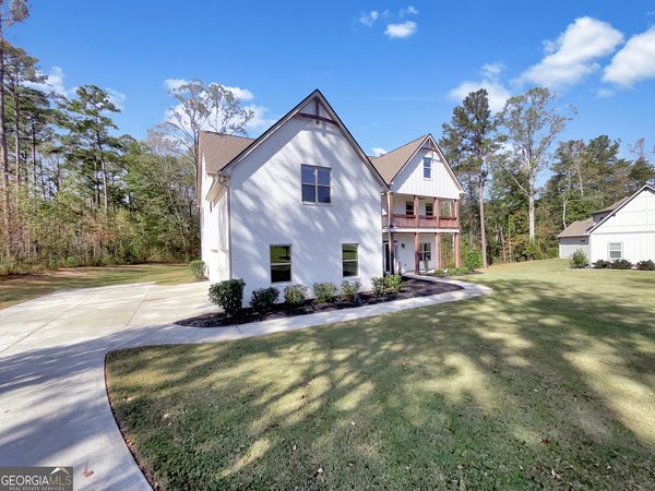 165 Durham Estates Drive, Sharpsburg