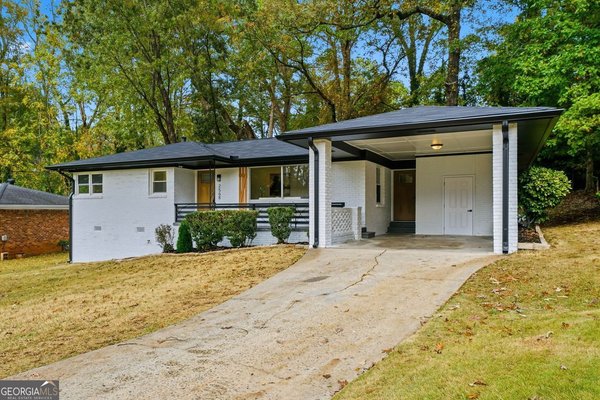 2568 Fontaine Circle, Decatur