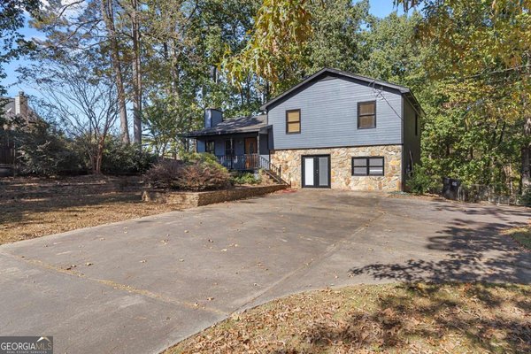 2845 Sardis Drive, Buford