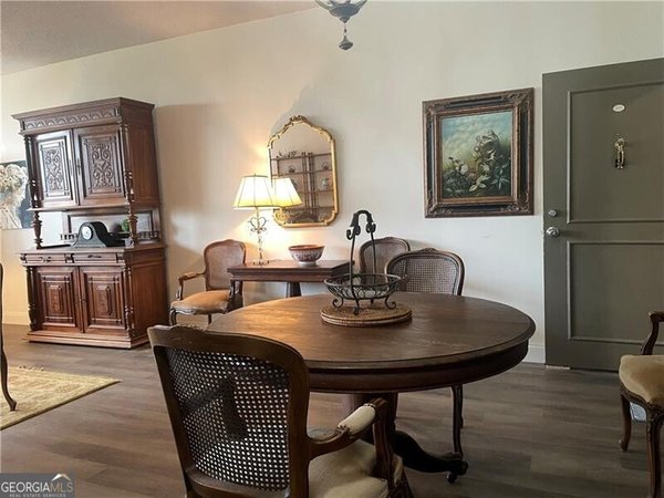 3060 Pharr Court North, Atlanta