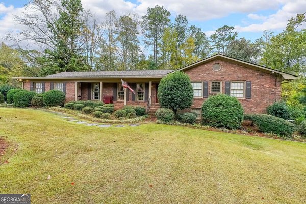 2827 Beverly Hills Drive, Marietta