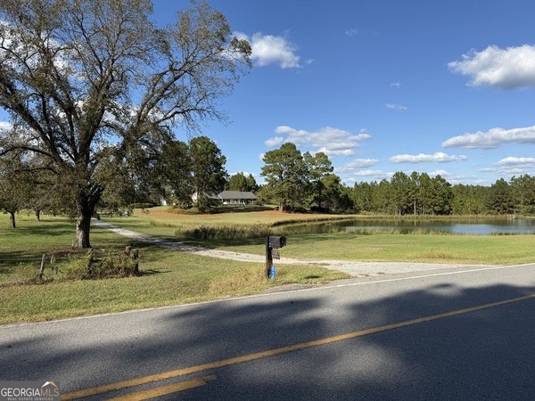 632 Whittle Road, Dexter