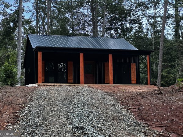 156 Navajo Trail, Martin