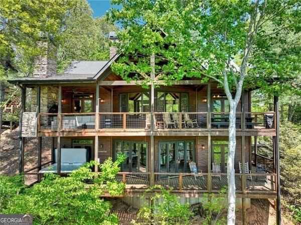 670 Magnolia Drive, Blue Ridge