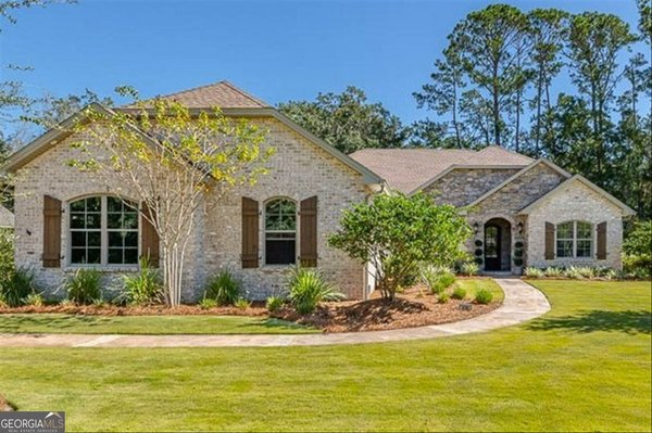 930 Champney, St. Simons