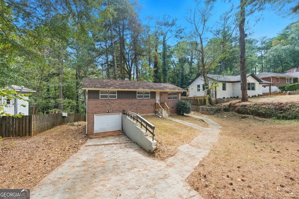2139 Trailwood Road, Decatur