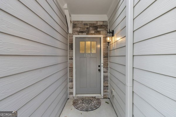 1563 BUTTERNUT Cove, Stone Mountain