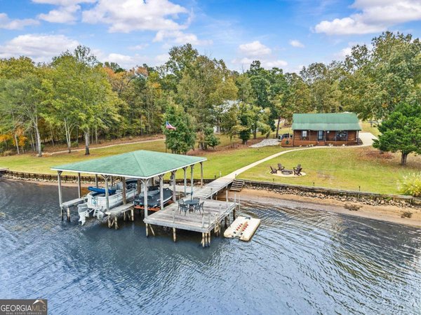 851 Jamesway Drive, Sparta