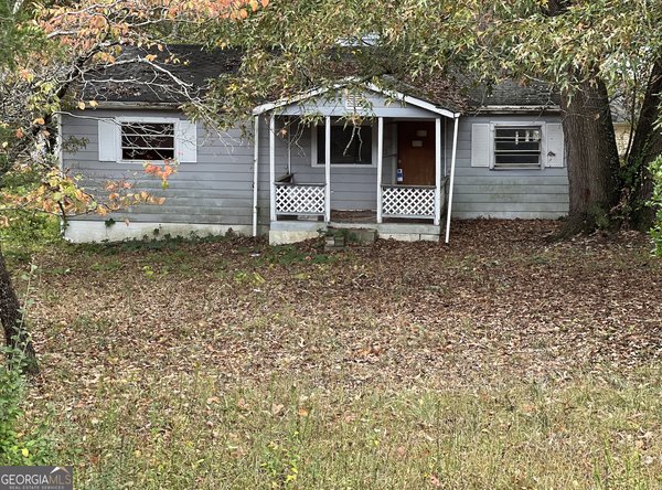 1099 Warren Drive, Riverdale