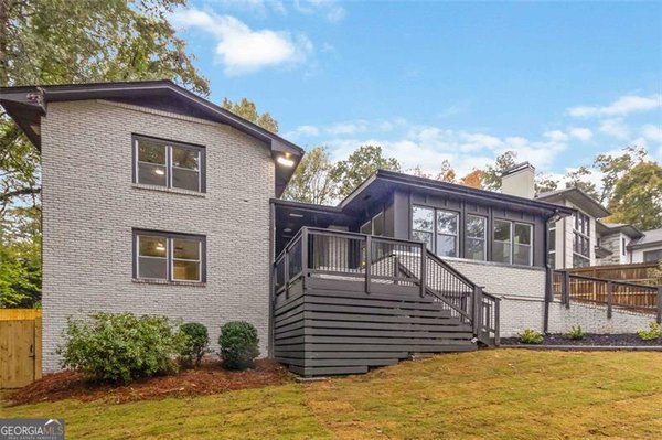 2338 GREENGLADE Road, Atlanta