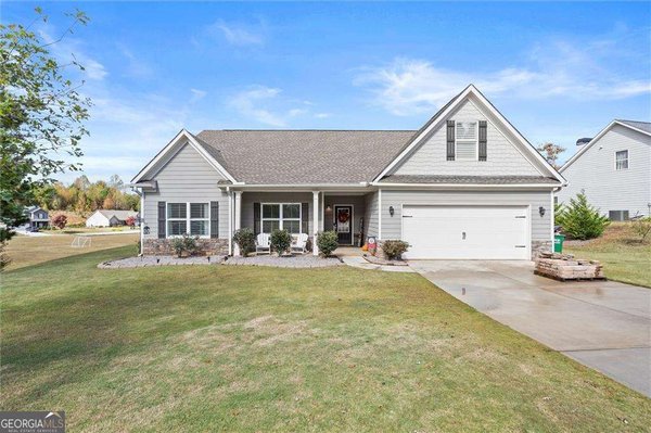 443 Huntington Lane, Cornelia